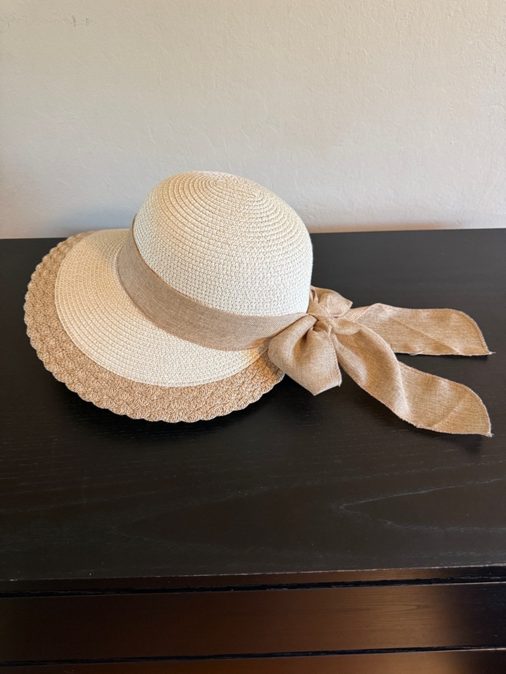 Wide Brim Straw Sun Hat Beige Ribbon Bow New No tag - Picture 3 of 14